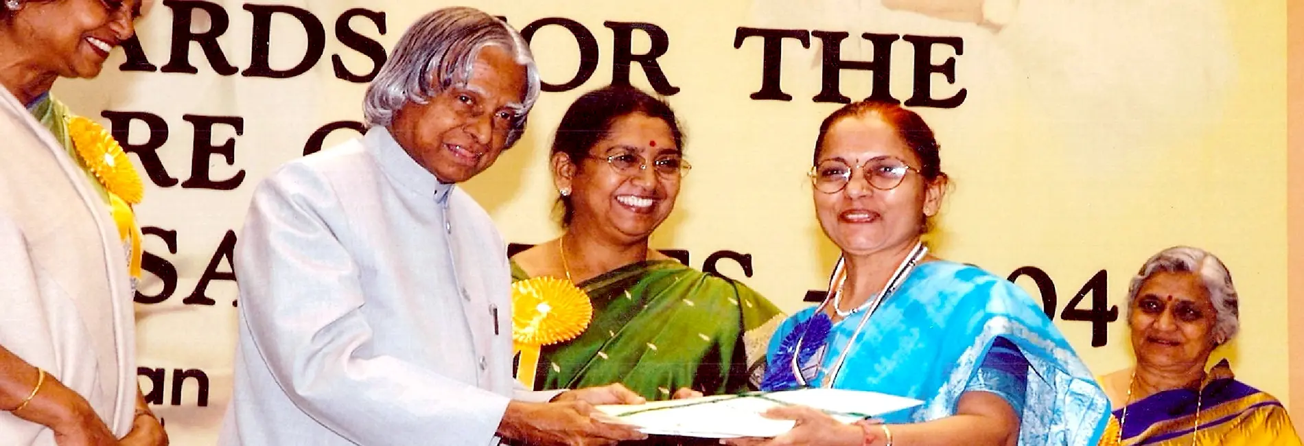 PM Shri Narendra Modi congratulating AISCD President Dr. Usha Punjabi, GS Mr. Suresh Kumar & Interpreter Gourav Verma for successful results in Deaflympics at Brazil, PM House, Delhi - 21 May 2022
